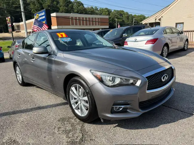 2017 INFINITI Q50 2.0t's photo
