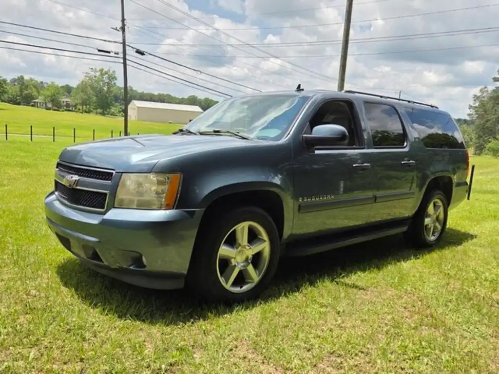 2008 Chevrolet Suburban 2WD 1500 w/1LS's photo
