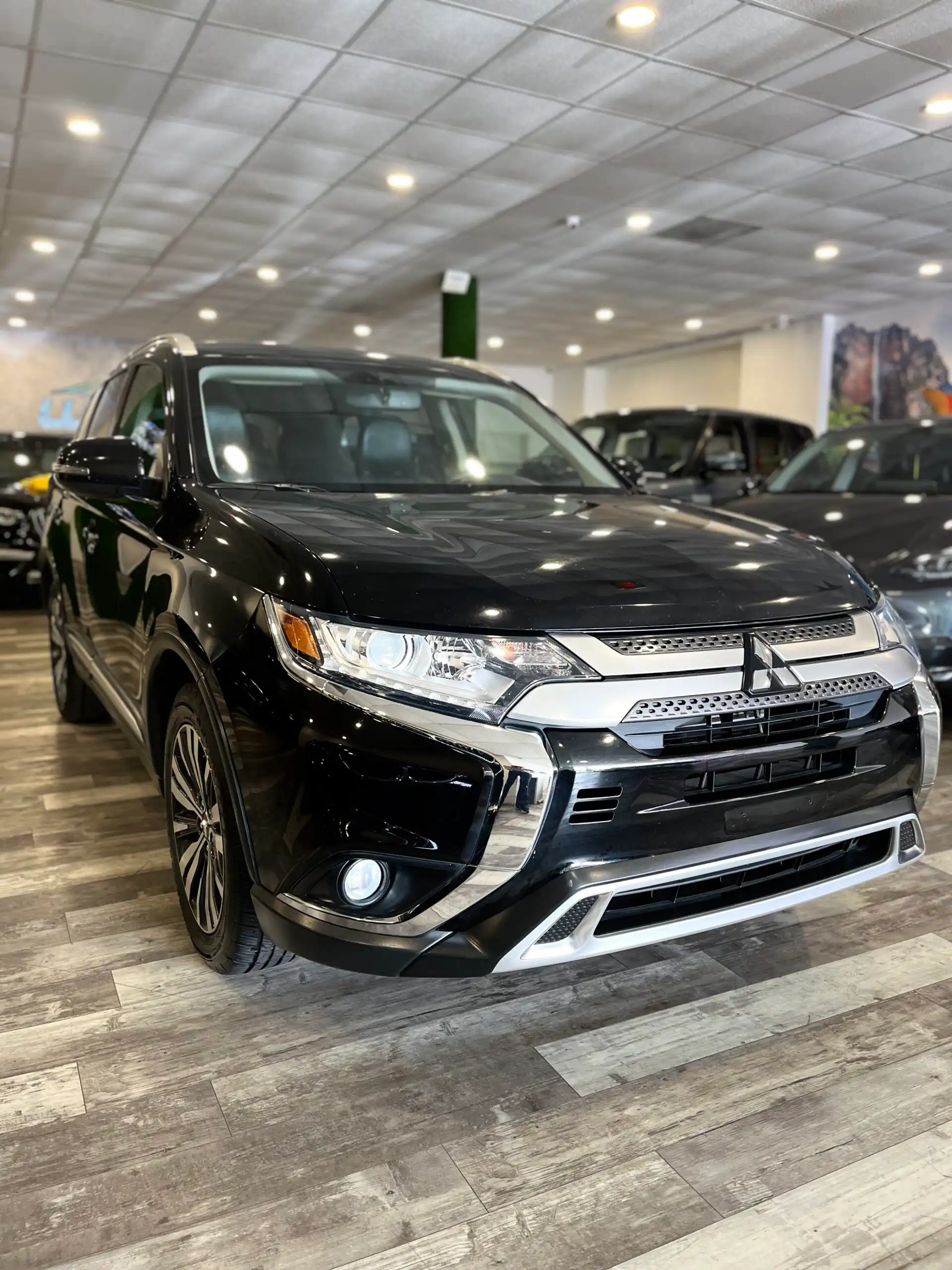 2019 Mitsubishi Outlander SEL S-AWC's photo