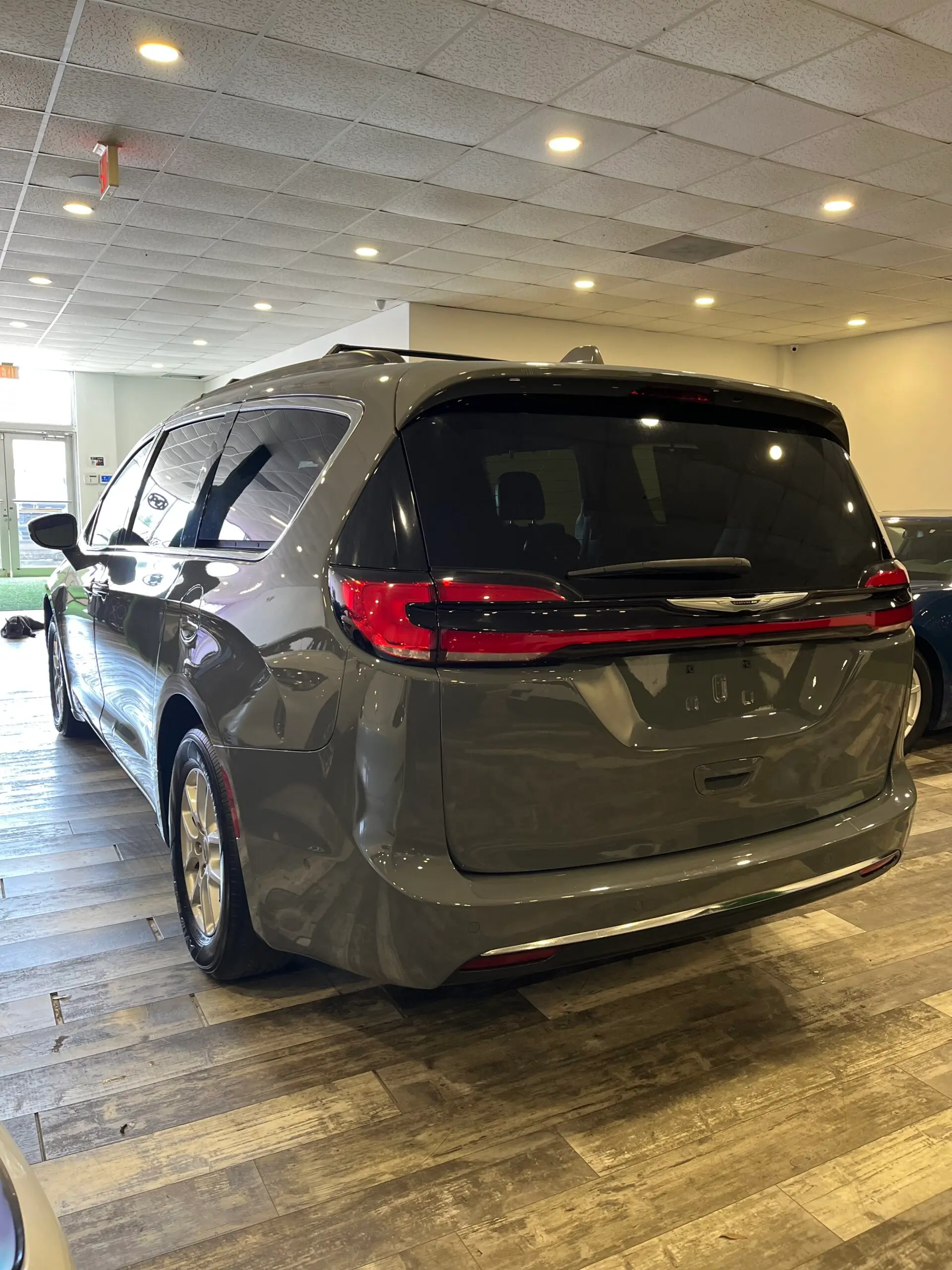 2022 Chrysler Pacifica Touring L photo 5