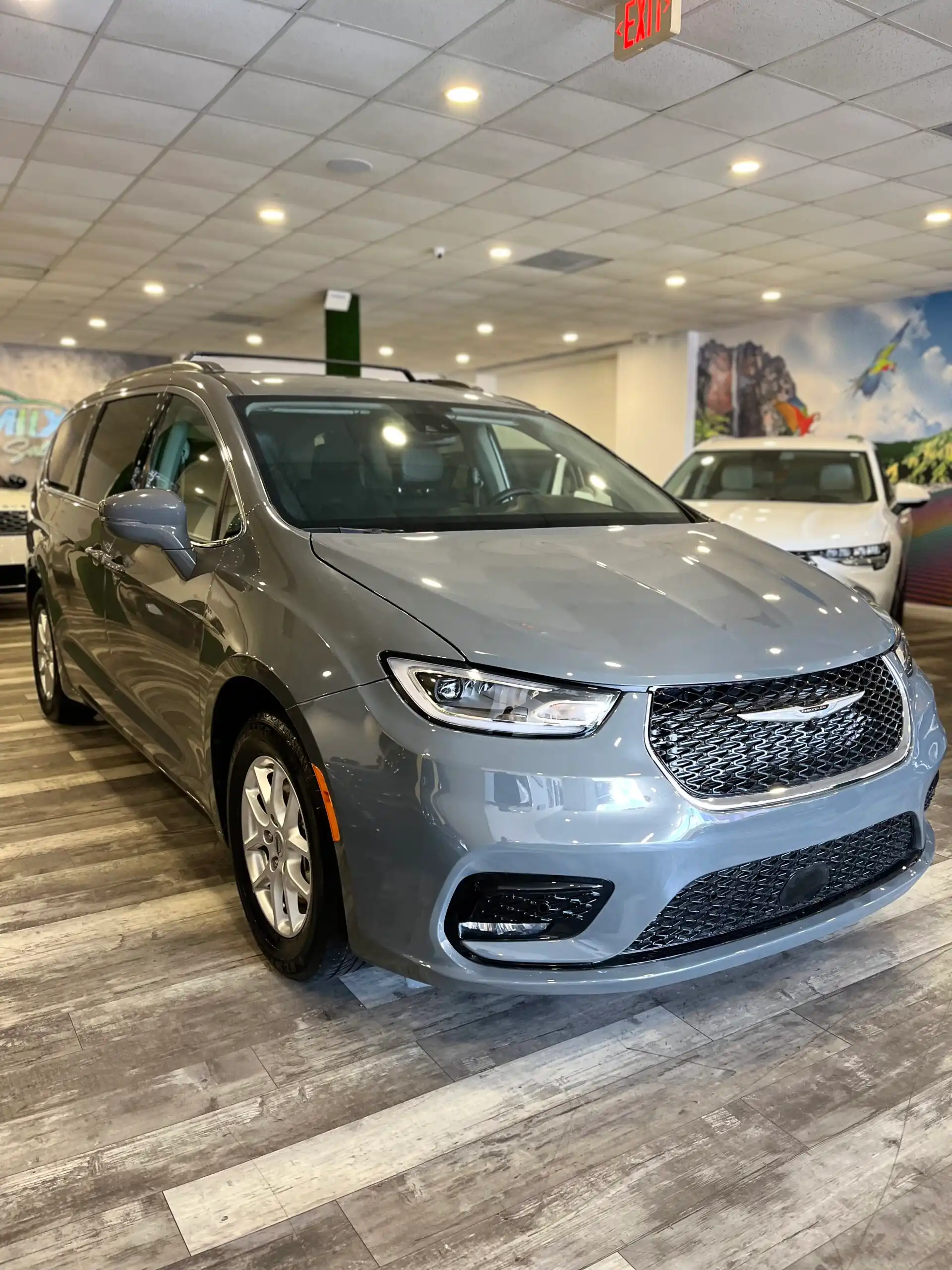 2022 Chrysler Pacifica Touring L's photo