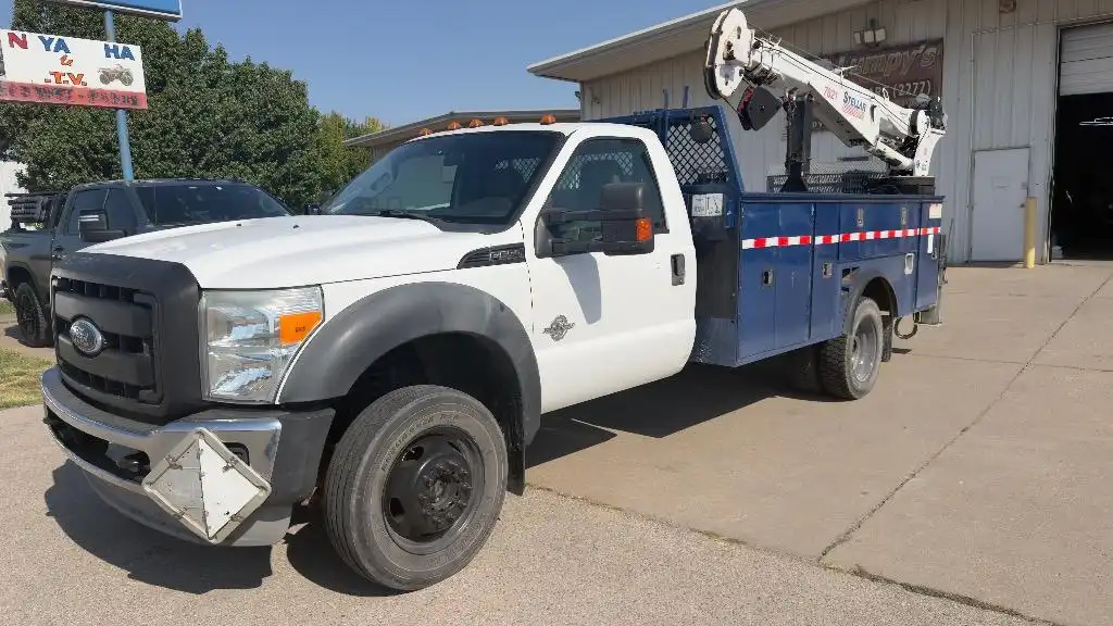 2011 Ford F-550's photo