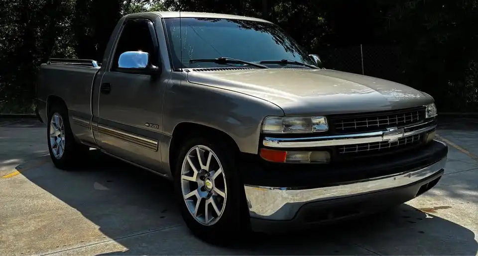 2001 Chevrolet Silverado 1500 1500 LS Regular Cab SWB's photo