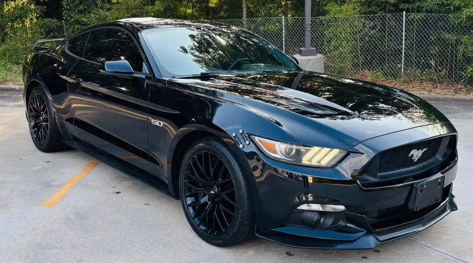 2016 Ford Mustang GT Coupe's photo