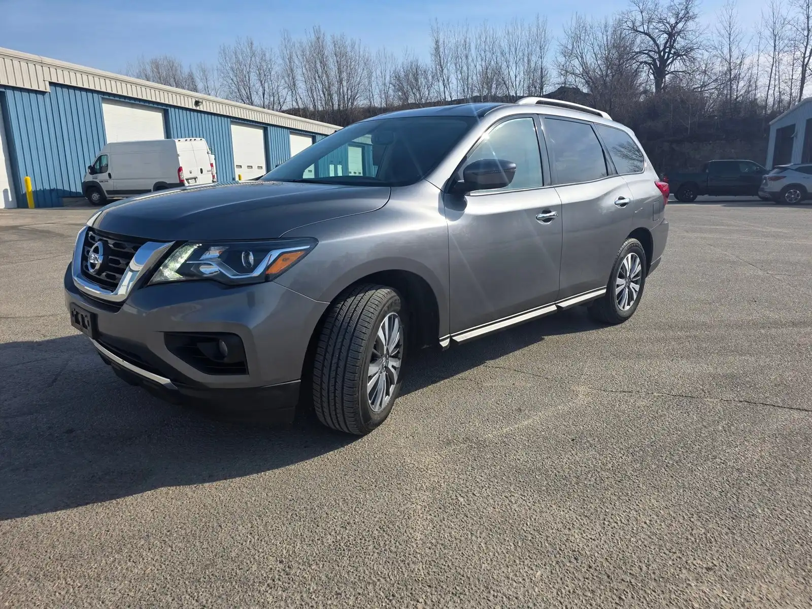 2020 Nissan Pathfinder SV 4WD's photo