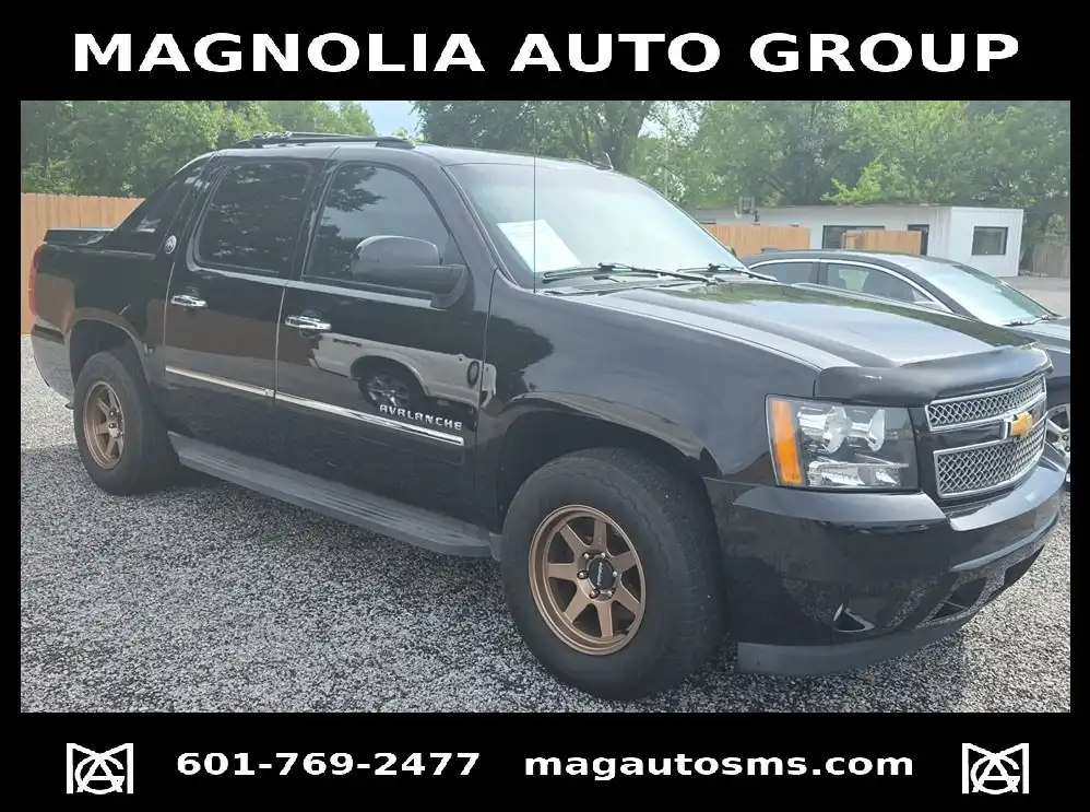 2013 Chevrolet Avalanche 2WD Avalanche LTZ's photo