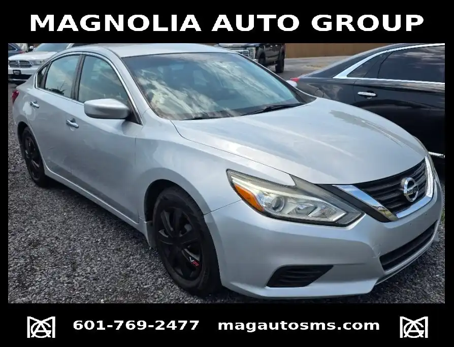 2016 Nissan Altima 2.5 S's photo