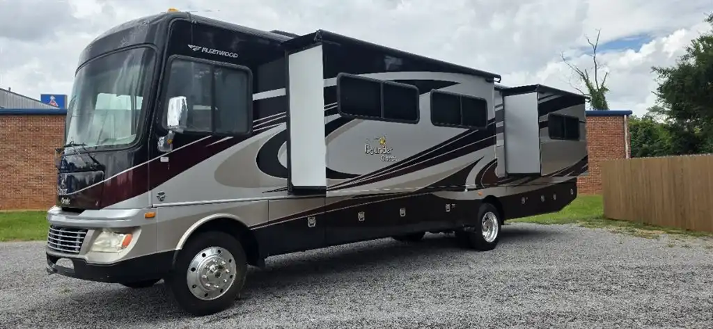 2013 Ford F-53 / F-59's photo