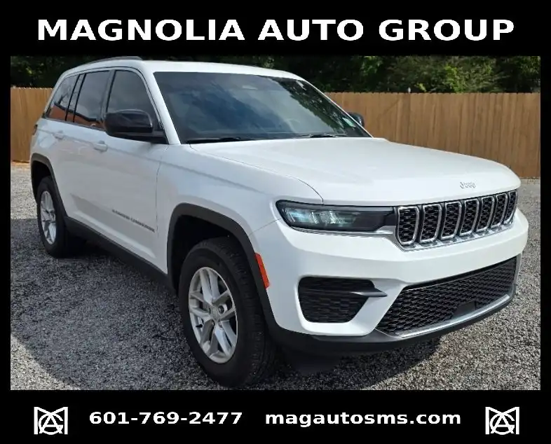 2024 Jeep Grand Cherokee Laredo X's photo