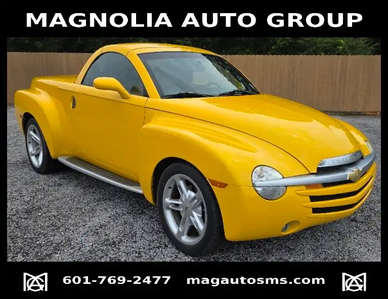 2004 Chevrolet SSR LS's photo