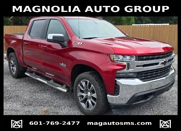 2022 Chevrolet Silverado 1500 LT 4WD Crew Cab Short Box's photo