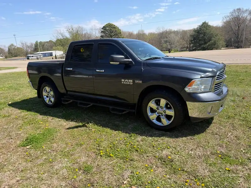 2014 RAM 1500 SLT 4x4 Crew Cab's photo