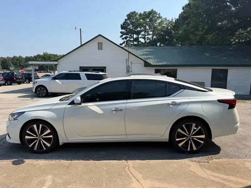 2020 Nissan Altima 2.5 Platinum AWD's photo