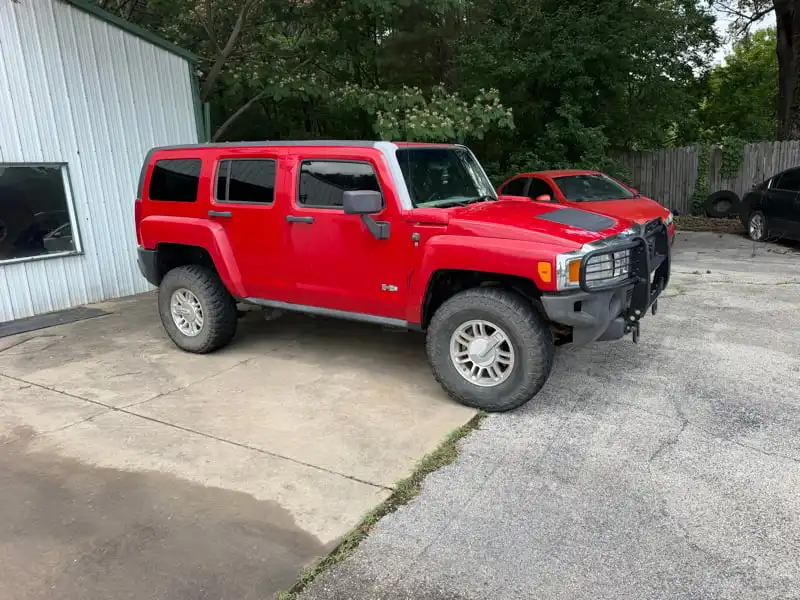 2007 Hummer H3 SUV's photo