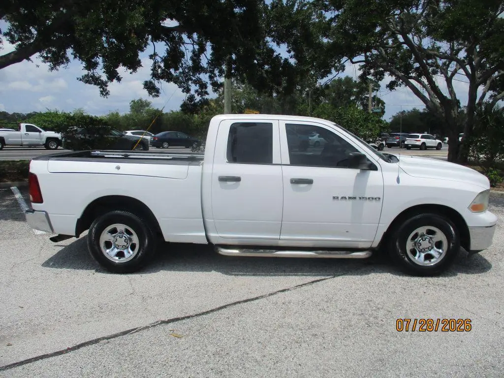 2012 RAM 1500 ST Quad Cab photo 5