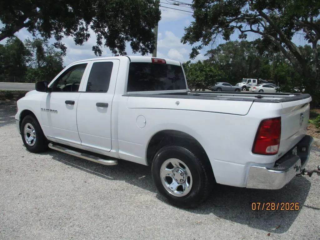 2012 RAM 1500 ST Quad Cab photo 3