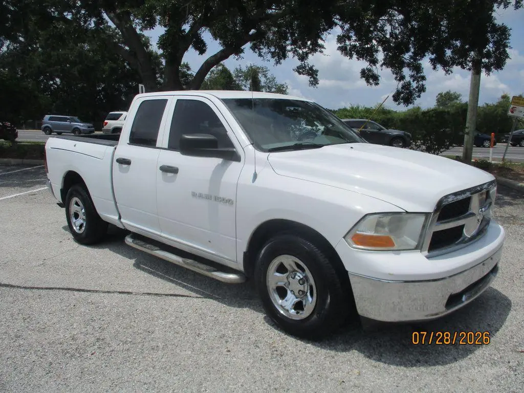 2012 RAM 1500 ST Quad Cab photo 4