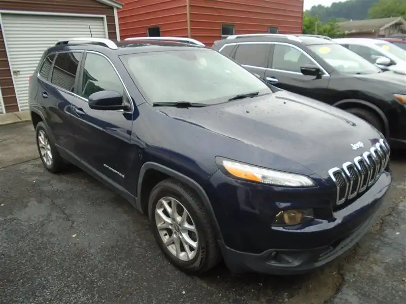 2016 Jeep Cherokee Latitude's photo