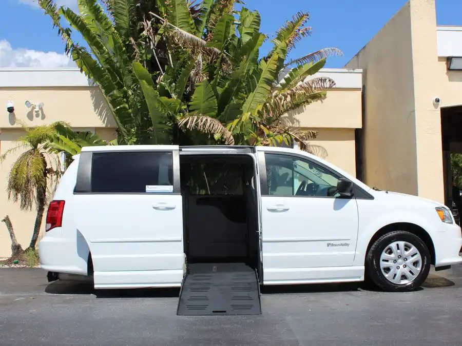 2014 Dodge Grand Caravan SE's photo