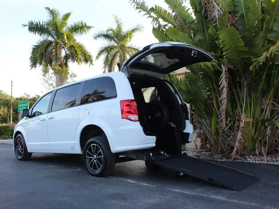 2019 Dodge Grand Caravan GT (Fleet)'s photo