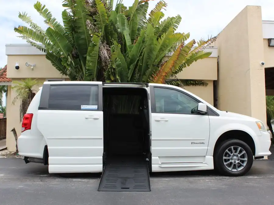 2011 Dodge Grand Caravan R/T FWD's photo