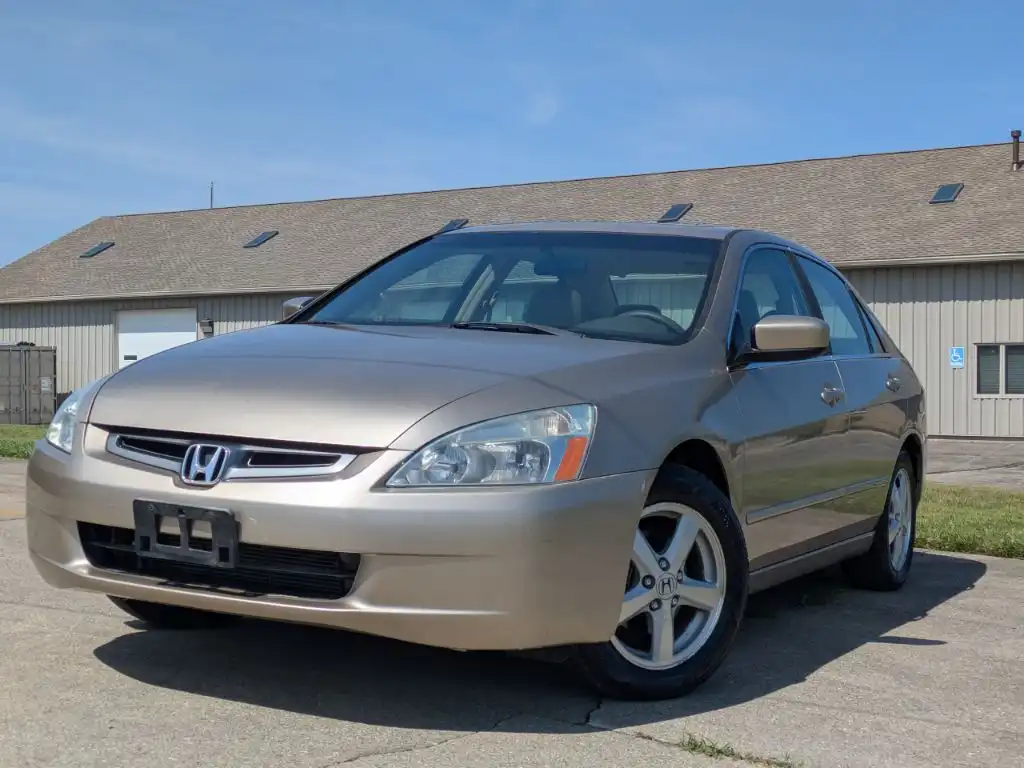 2004 Honda Accord EX 5AT's photo