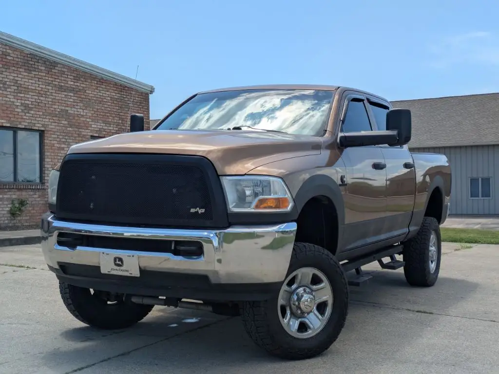 2012 RAM 2500 ST 4X4 Crew Cab SWB photo 1