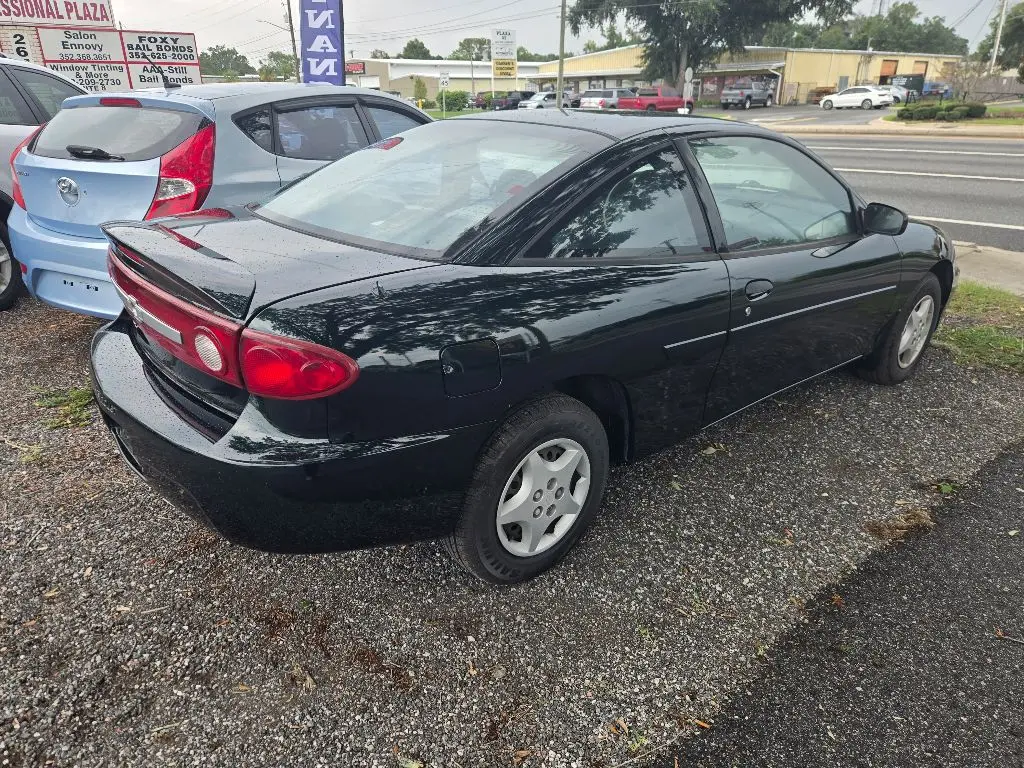 2003 Chevrolet Cavalier Base photo 5
