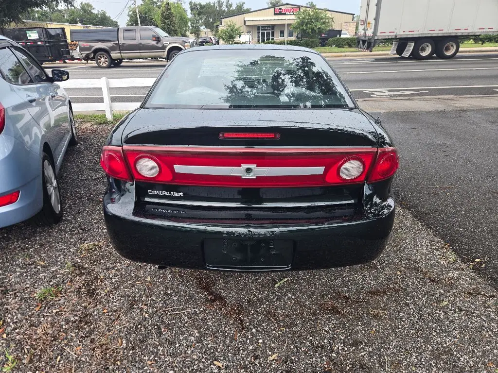 2003 Chevrolet Cavalier Base photo 4