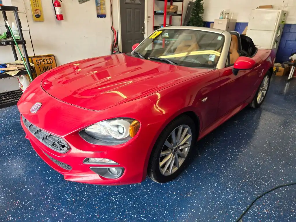 2017 FIAT 124 Spider 1.4 Lusso's photo