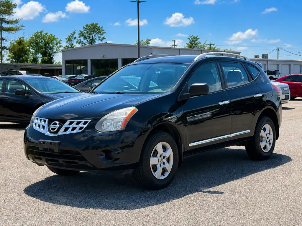 2015 Nissan Rogue Select S FWD's photo