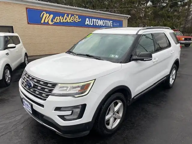 2017 Ford Explorer XLT 4WD's photo