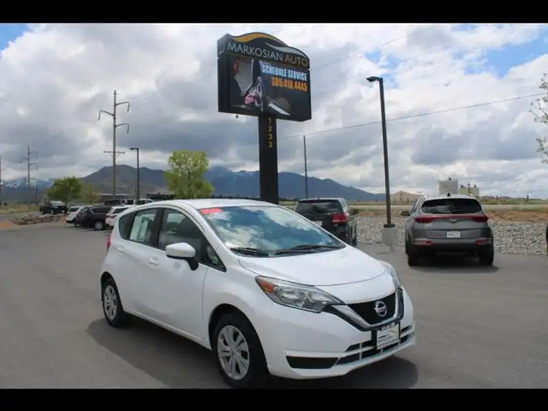 2019 Nissan Versa Note 1.6 S CVT's photo