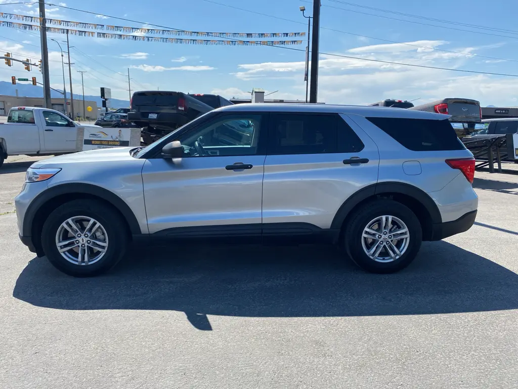 2022 Ford Explorer Base 4WD photo 4