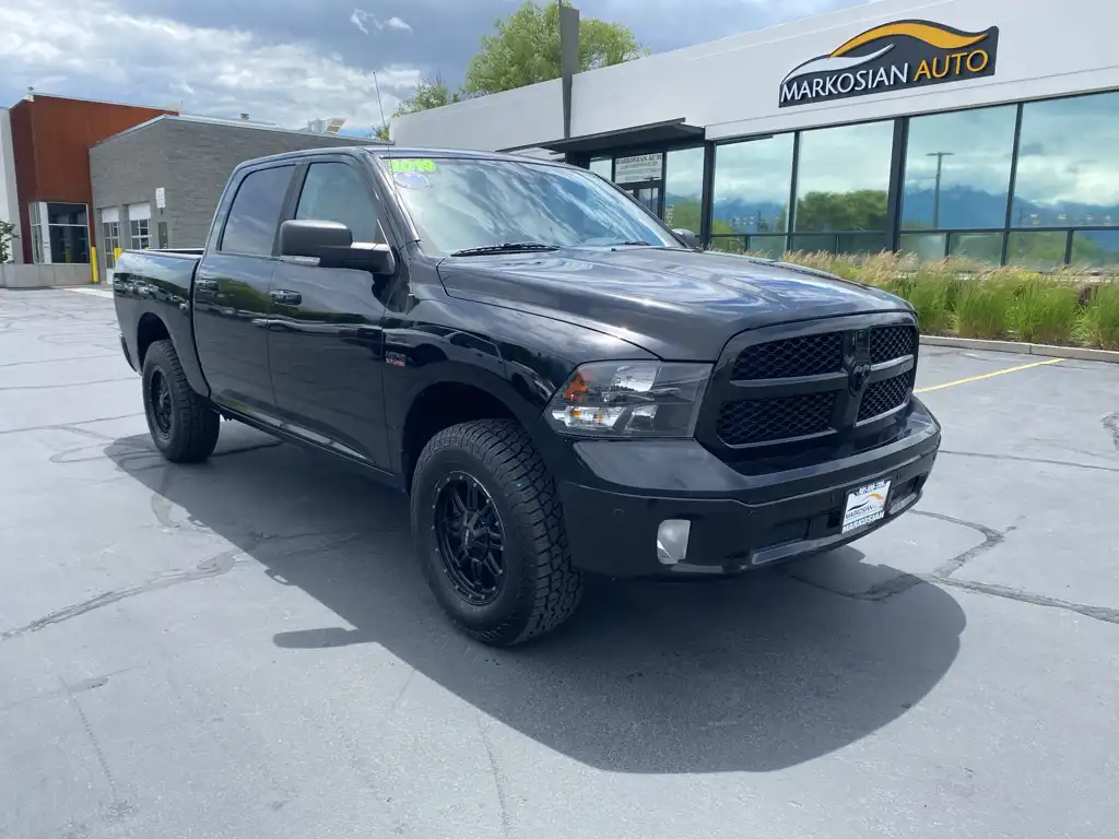 2019 RAM 1500 Classic Big Horn 4x4 Crew Cab 5'7's photo