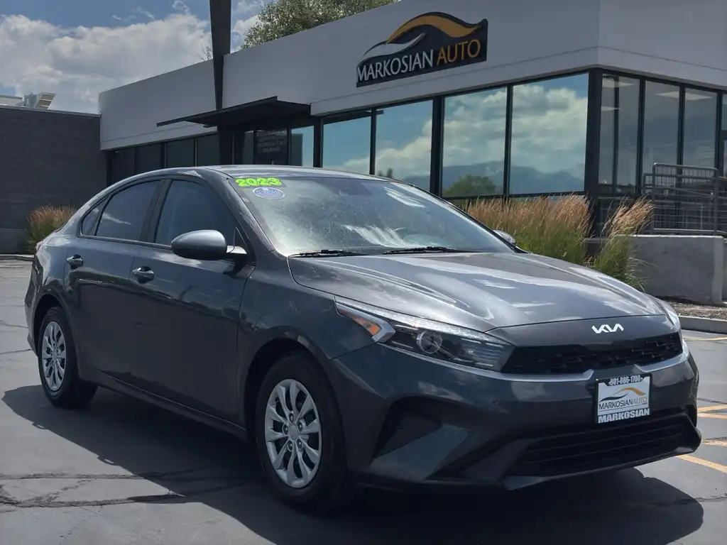 2023 Kia Forte LX AT's photo