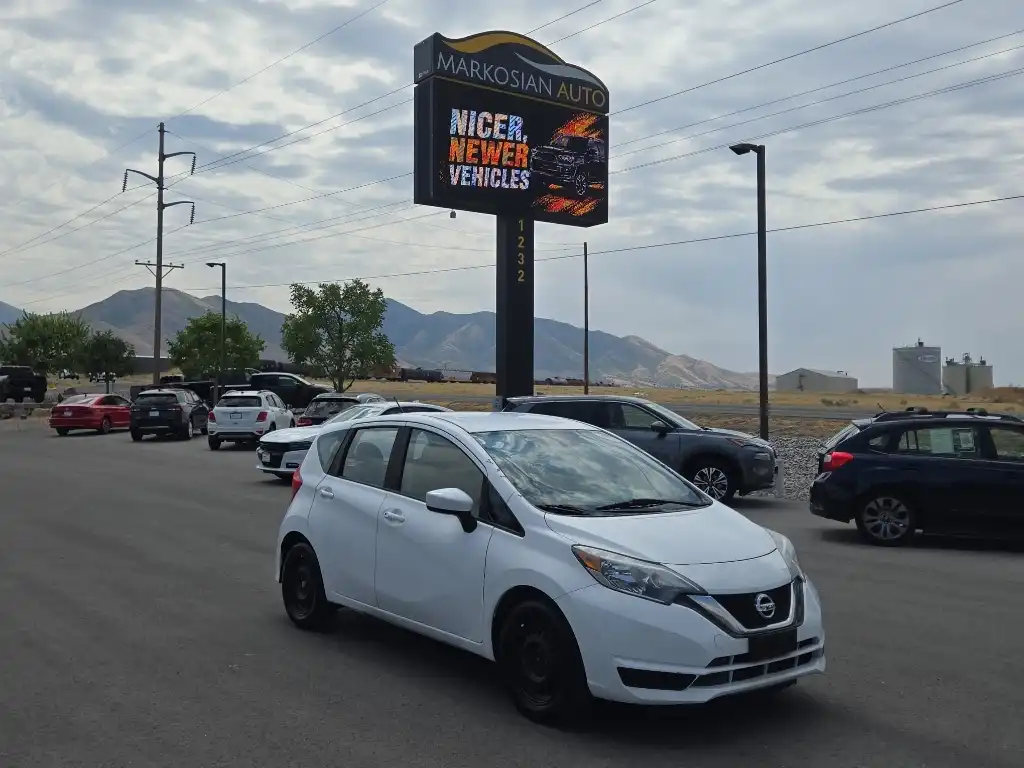 2018 Nissan Versa Note 1.6 S CVT's photo