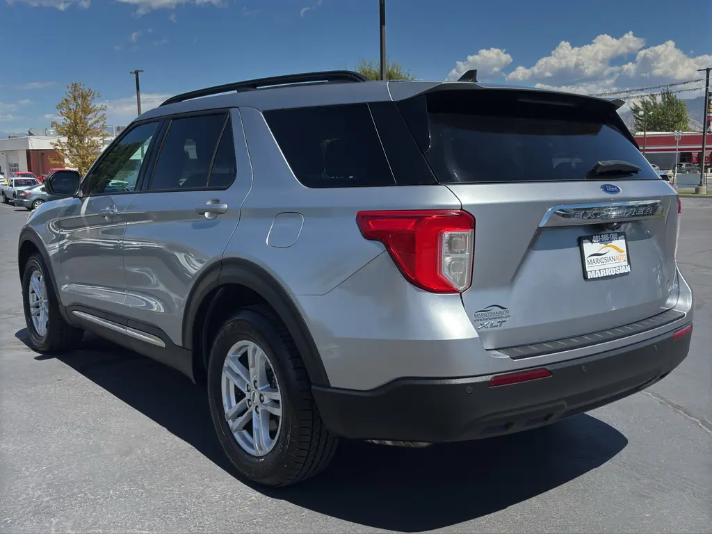 2021 Ford Explorer XLT 4WD photo 5