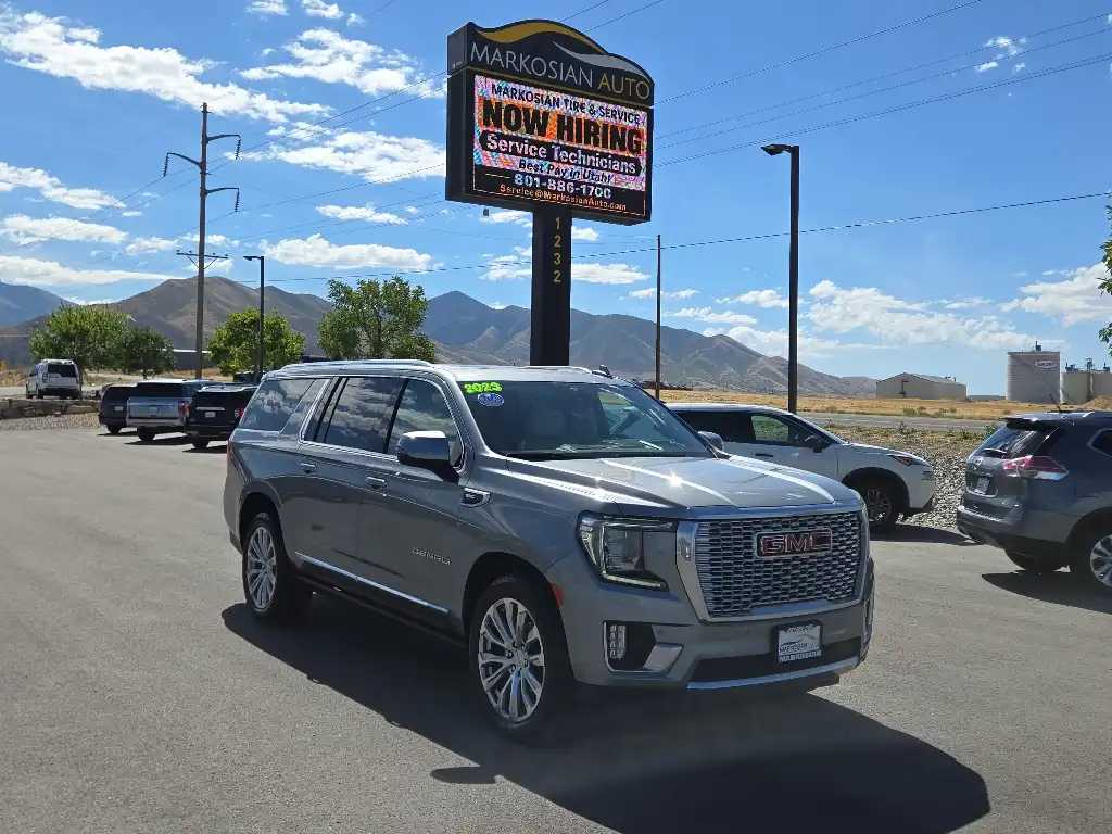 2023 GMC Yukon Denali AWD's photo