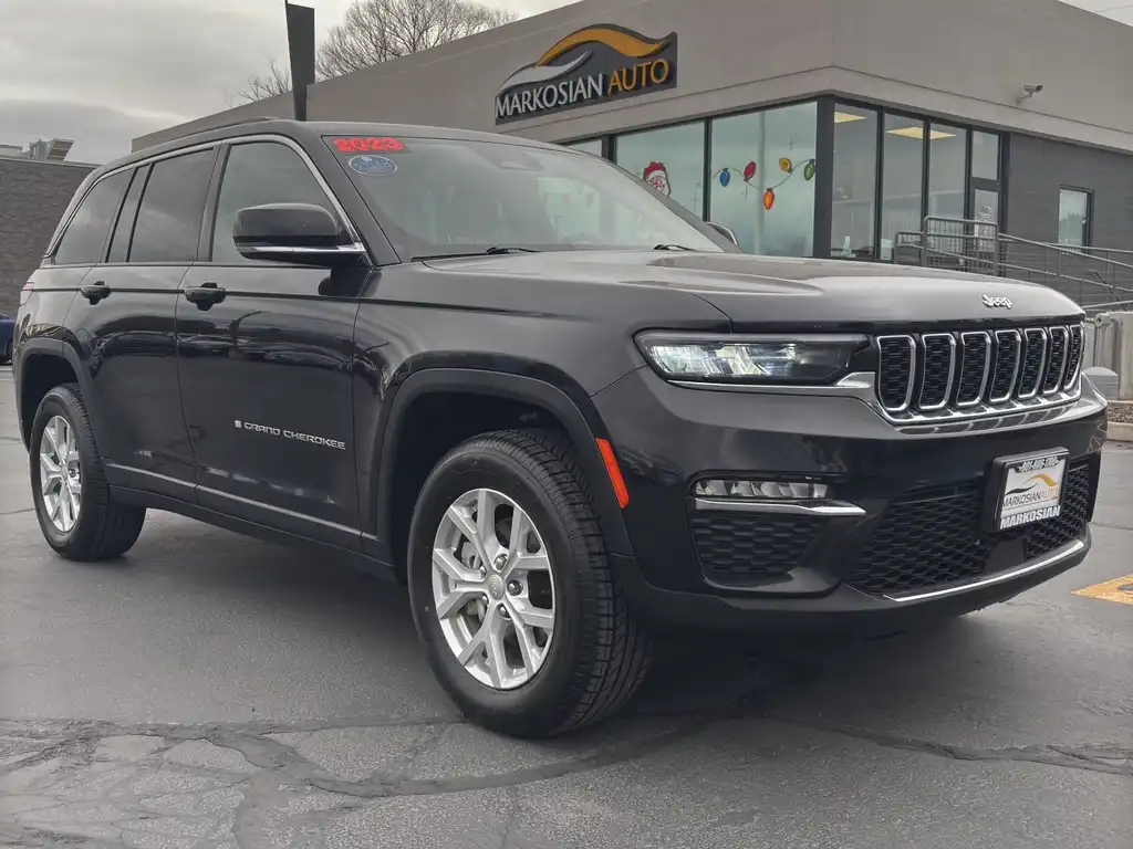 2023 Jeep Grand Cherokee Limited 4WD's photo