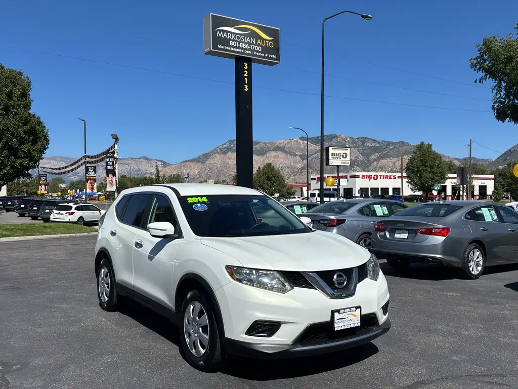 2014 Nissan Rogue S FWD's photo