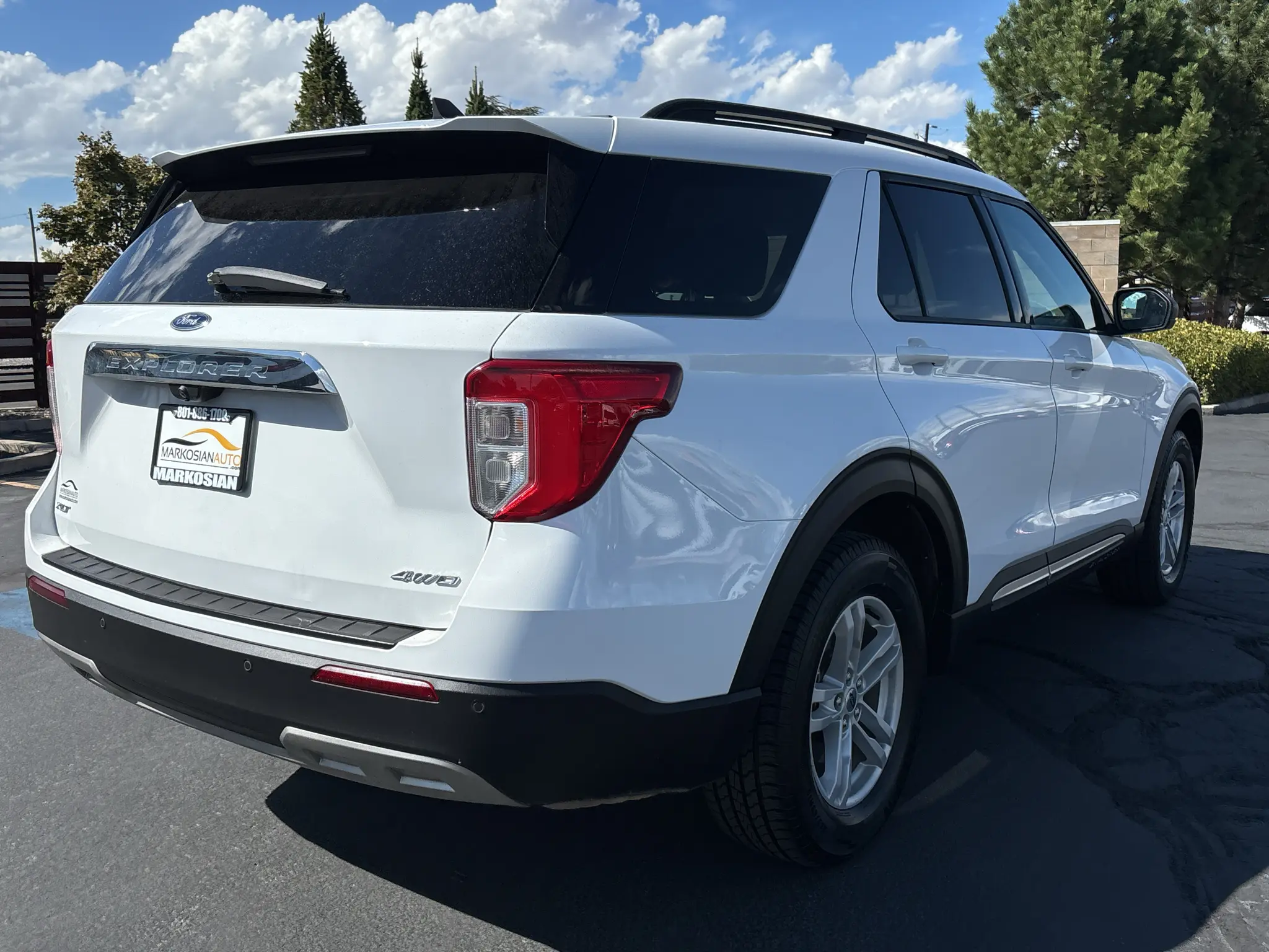 2021 Ford Explorer XLT 4WD photo 4