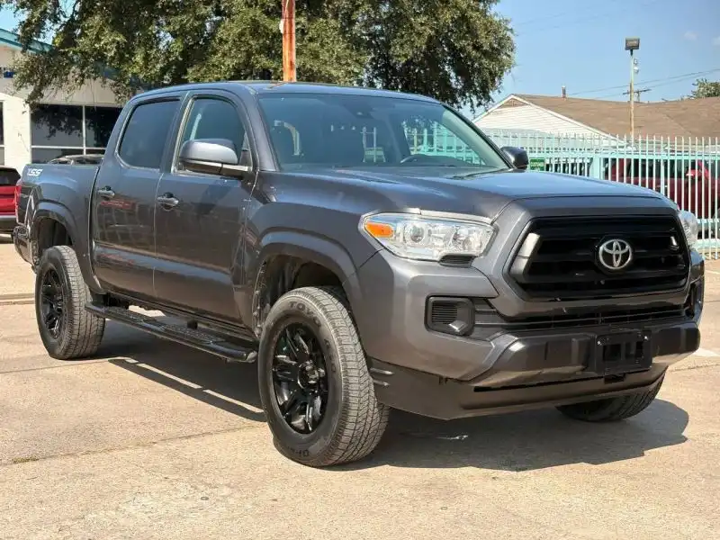 2022 Toyota Tacoma SR Double Cab 2WD 4-Cyl Auto Short Bed's photo