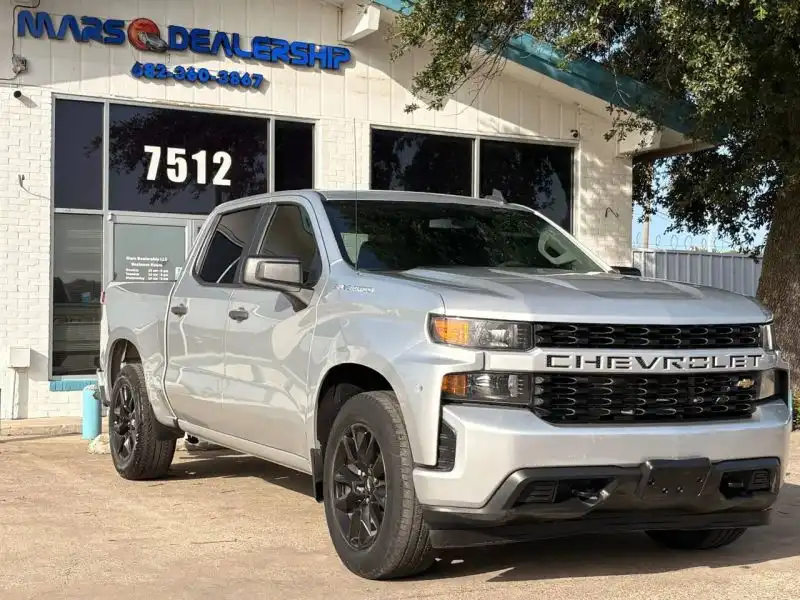 2020 Chevrolet Silverado 1500 Custom Crew Cab Short Box's photo