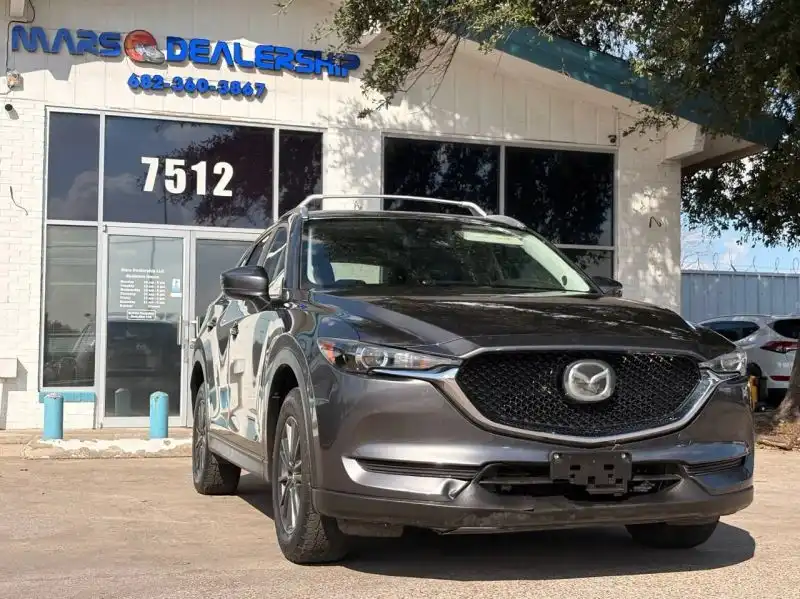 2019 Mazda CX-5 Touring Auto's photo