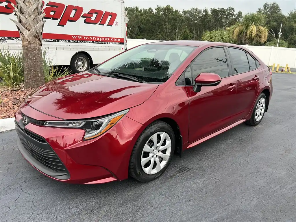 2025 Toyota Corolla LE CVT's photo