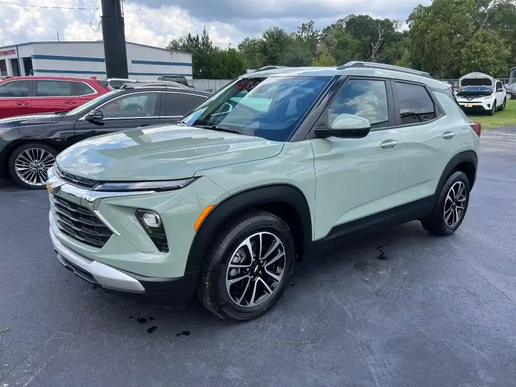 2025 Chevrolet Trailblazer LT's photo