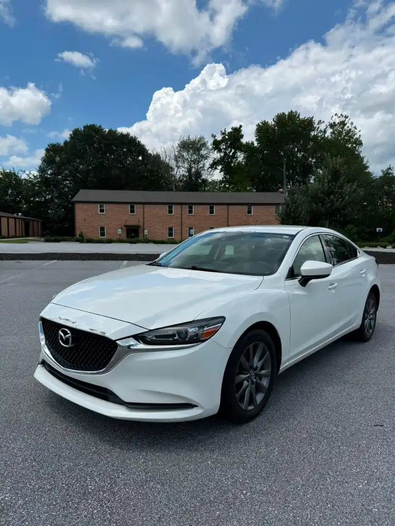 2018 Mazda EZ-6 Sport Auto's photo