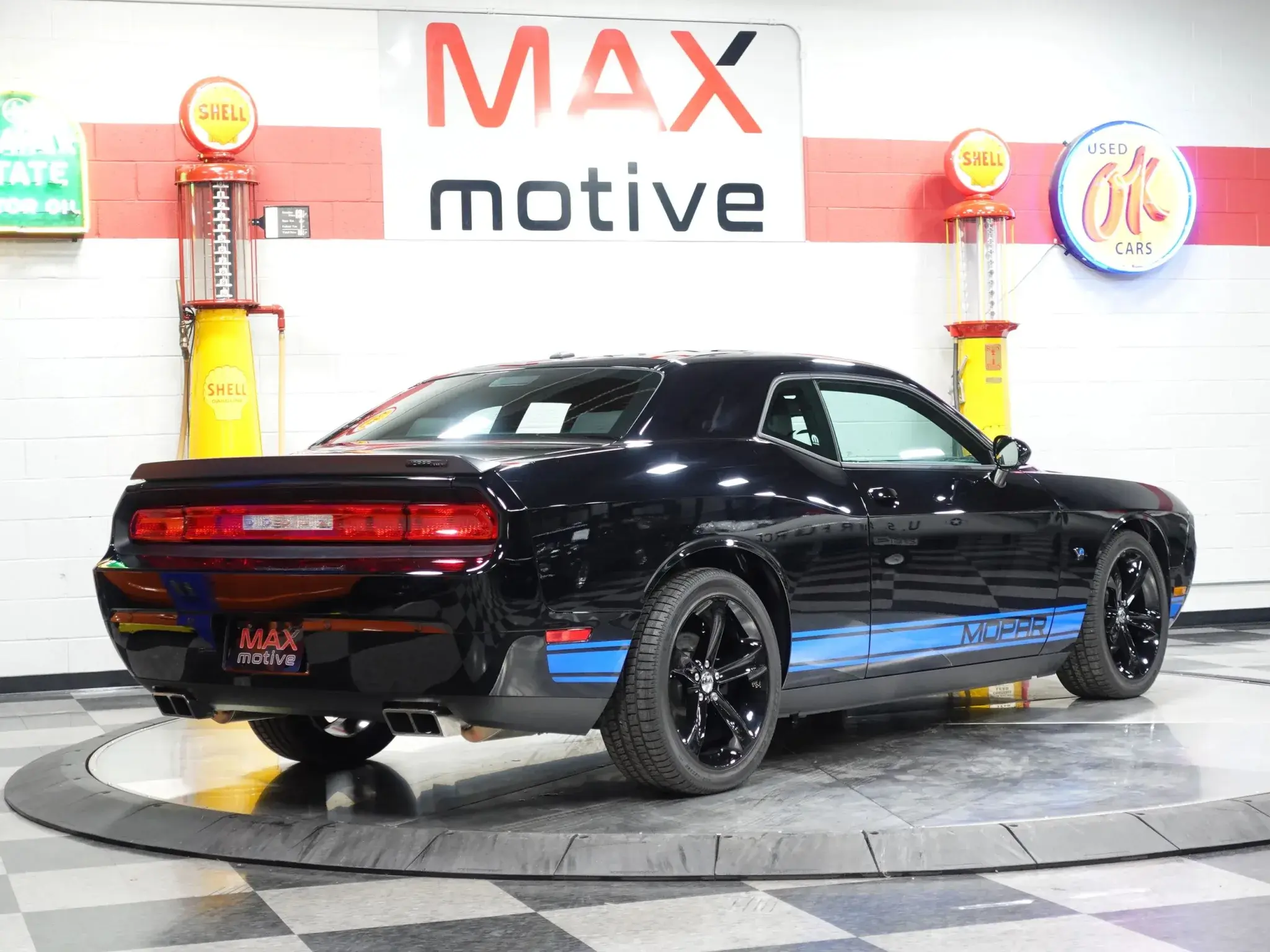 2014 Dodge Challenger Mopar '14 Shaker Package photo 3