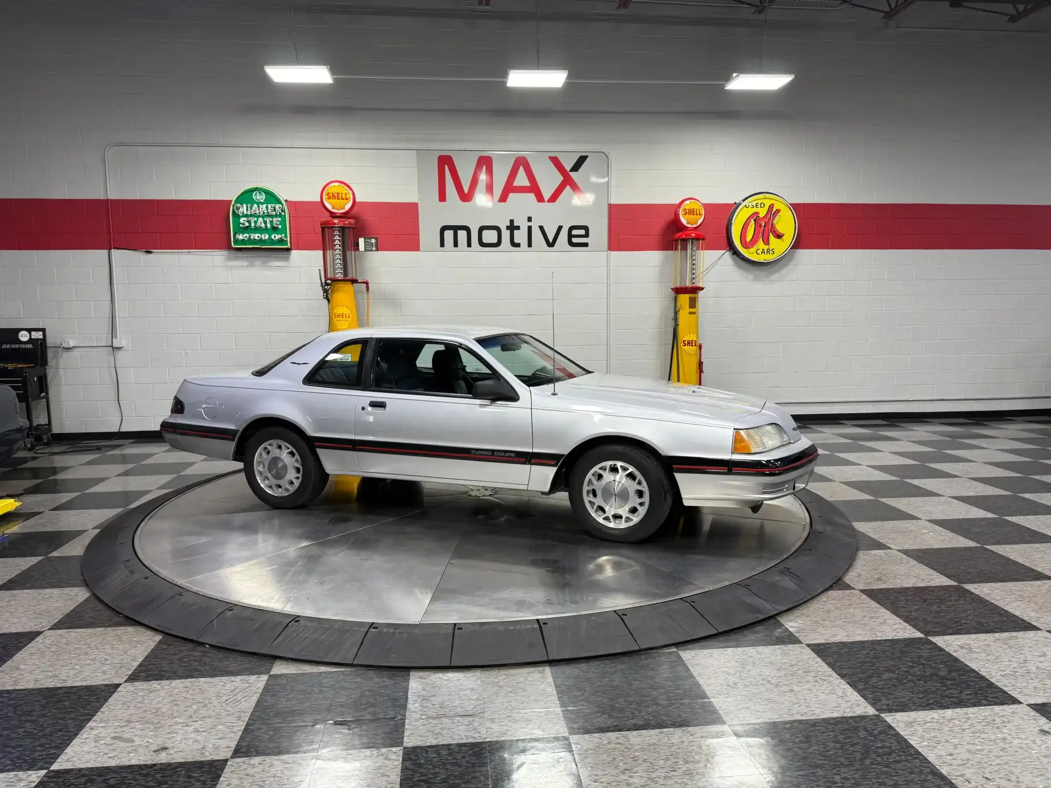 1988 Ford Thunderbird's photo